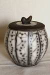07_gohy_delphine_pot_raku_nu_2.jpg